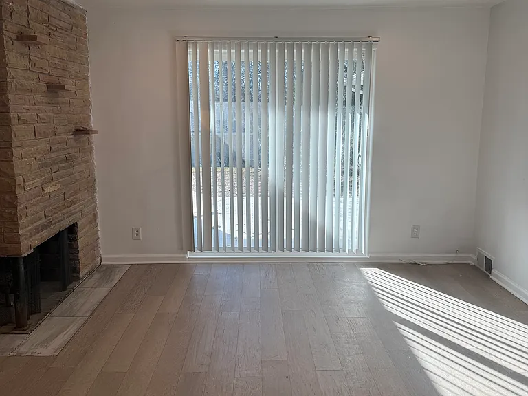 1440 W Square Lake Rd — Photo 6