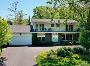 1220 Eaton Ct, Highland Park, IL