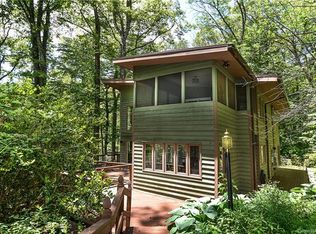 57 Black Oak Forest Rd, Fairview, NC 28730