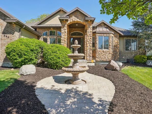 992 W Louise Meadow Dr, South Jordan, UT 84095
