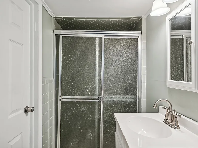 21 Shore Dr — Photo 18