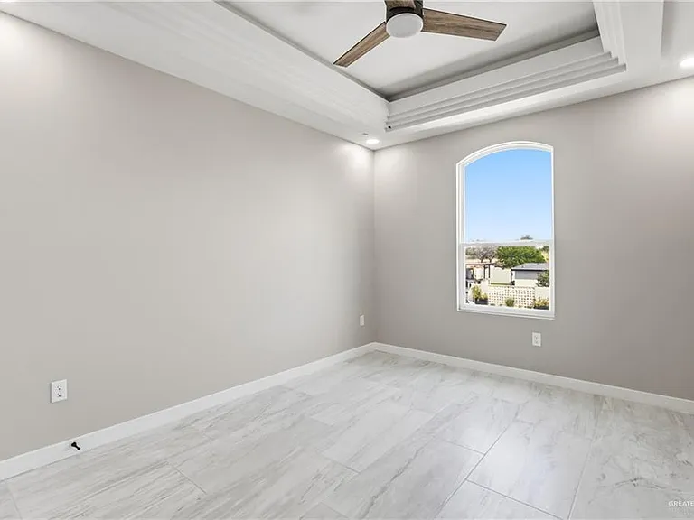 2206 Corales St — Photo 16