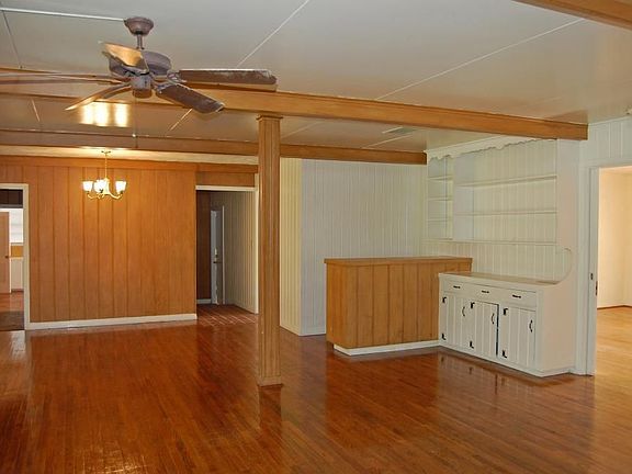 5th image of 1610 Woodland Dr