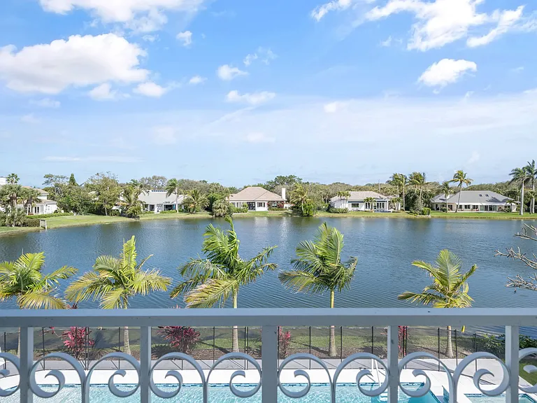 266 Riverway Dr — Photo 40