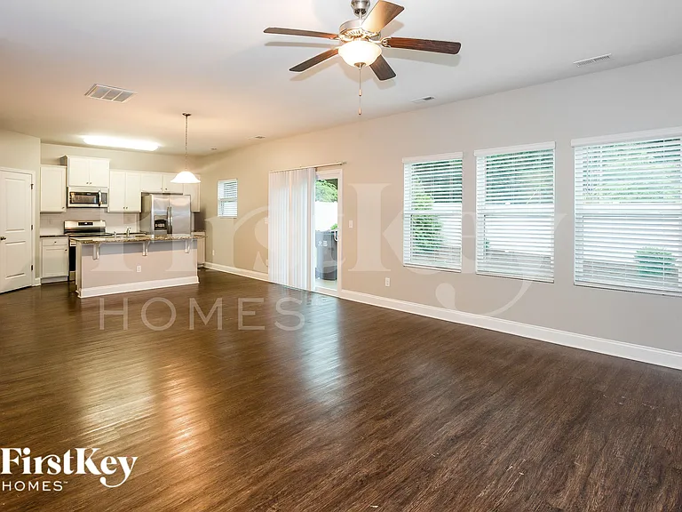 9006 Evans Woods Dr — Photo 4