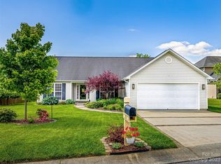 33 Black River Rd, Fletcher, NC 28732