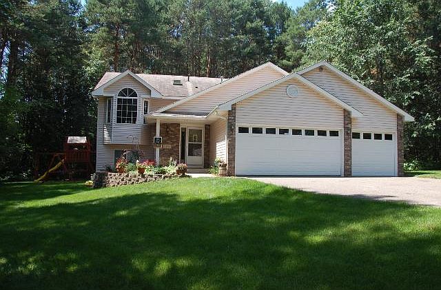 1st image of 24782 Lincoln Ct NE