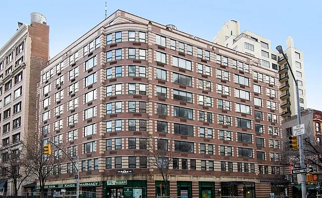 Rented by AZ REALTY NYC LLC | media 23