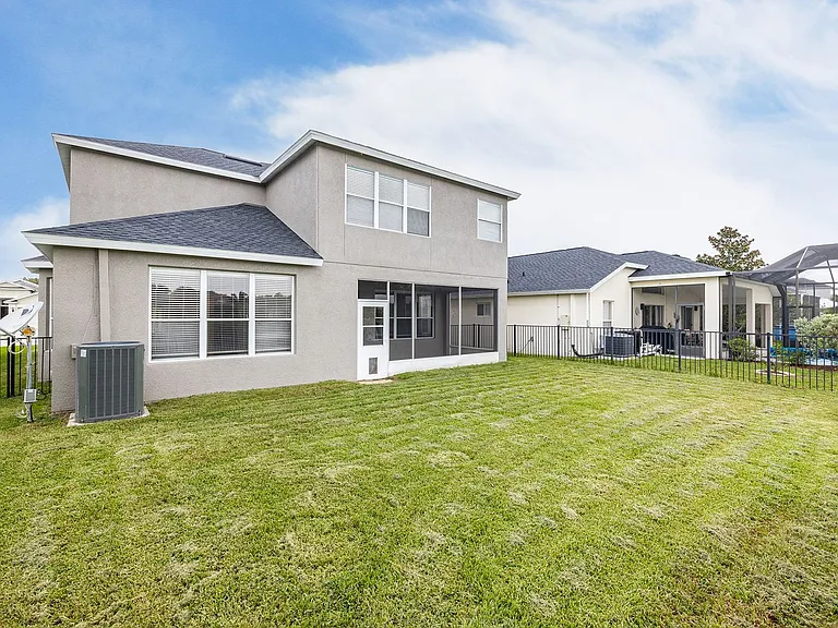 11328 Misty Isle Ln — Photo 18