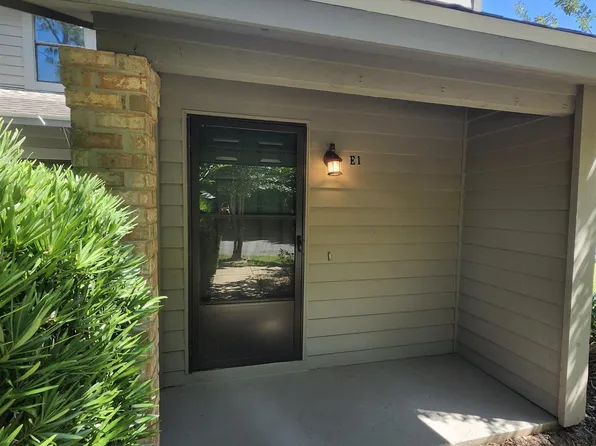 389 Clubhouse Dr APT E1, Gulf Shores, AL 36542