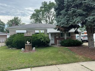 31263 Hayes Rd, Warren, MI 48088