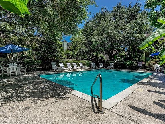 3rd image of 10051 Westpark Dr APT 226