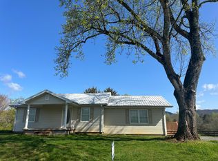 6823 Gilstrap Rd, Clermont, GA 30527