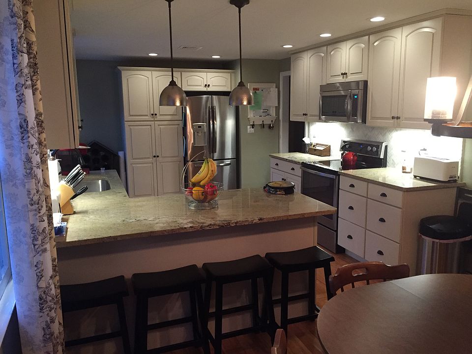 2nd image of 266 Newton St