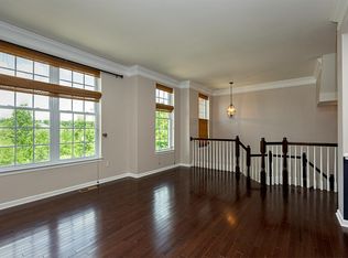 25588 Creekmore Ter, Chantilly, VA 20152