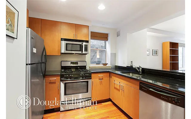 Sold by Douglas Elliman | media 23