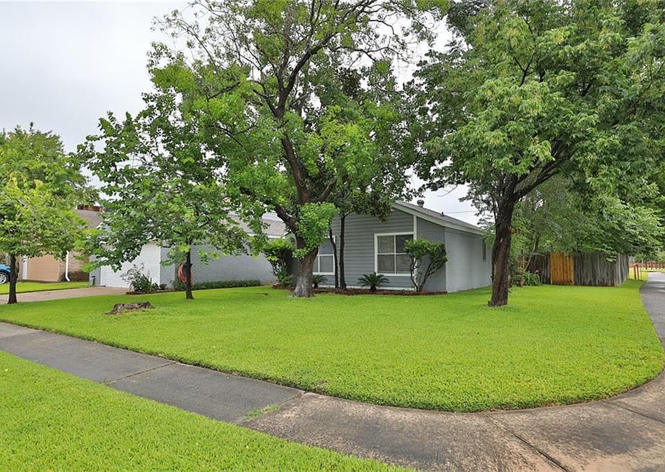1st image of 10902 Village Trail Dr