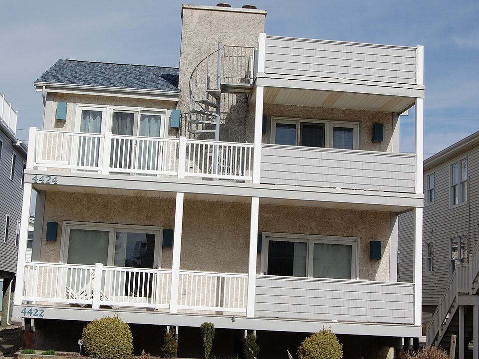 1st image of 4424 Asbury Ave