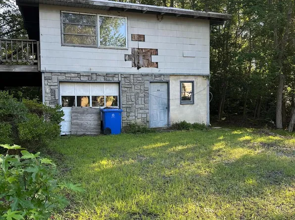 824 Delaware Ave, Manahawkin, NJ 08050