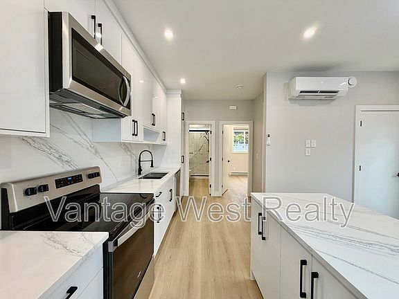 5th image of 1665 Highland Dr N
