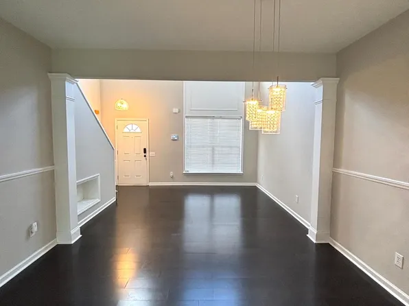 11711 Harsworth Ln, Charlotte, NC 28277