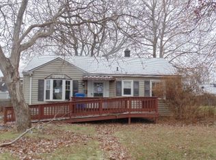 135 Ashwood Dr, Rochester, NY 14609