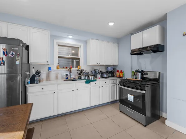 596 Avenue A image 8 of 18