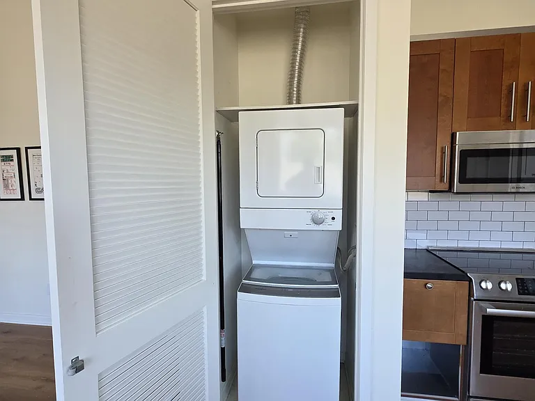 175 S Lake Ave #317 — Photo 6