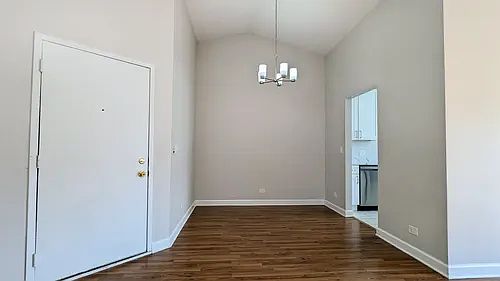 3rd image of 216 Westminster Ct