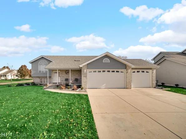 9445 Beall St, Dyer, IN 46311