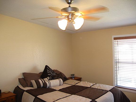 5th image of 578 Gateway Cir