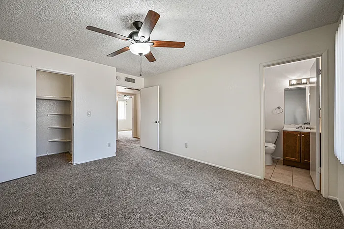 11102 W Turney Ave — Photo 20