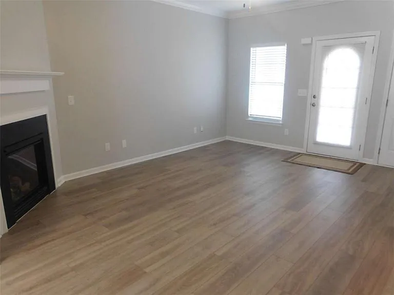 4409 Plum Frost Ct — Photo 7