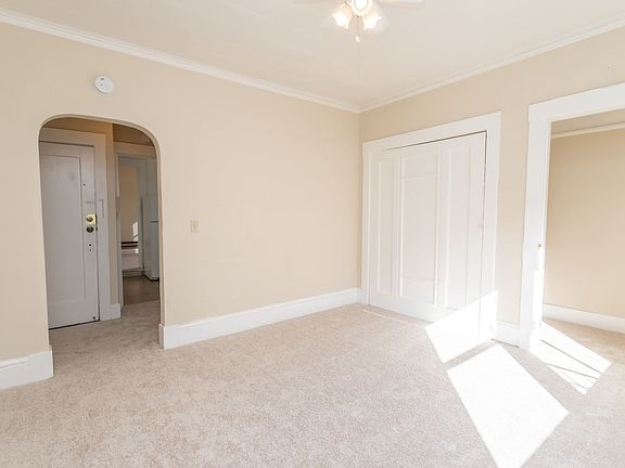 2nd image of 133 17th St #9