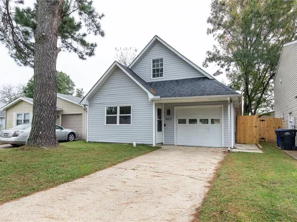 3877 Peachtree Ln W, Portsmouth, VA 23703