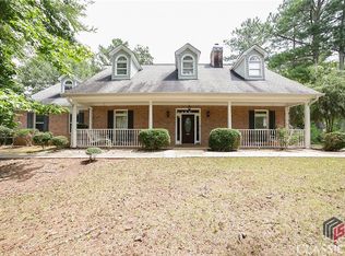 10 Carriage Park Ct, Oxford, GA 30054