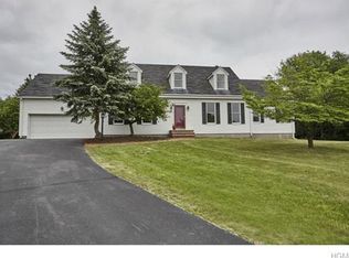 7 Whitefield Ave, Warwick, NY 10990