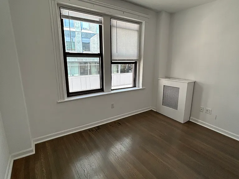 21 Peterborough St #17 — Photo 8