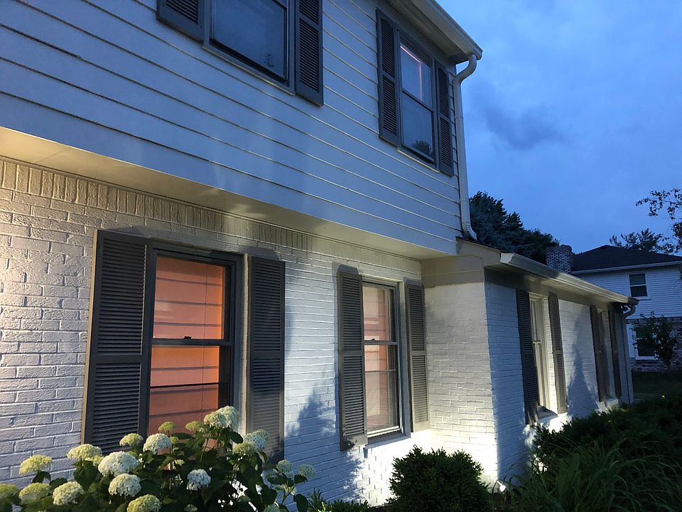 2nd image of 10718 Braewick Dr