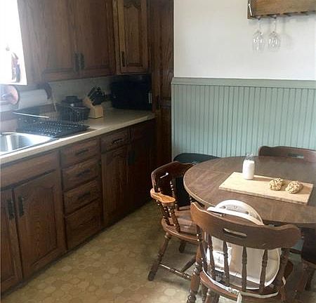 3rd image of 227 Dombroski Ave