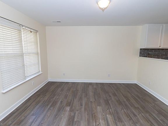 4th image of 2205 Acorn Rd