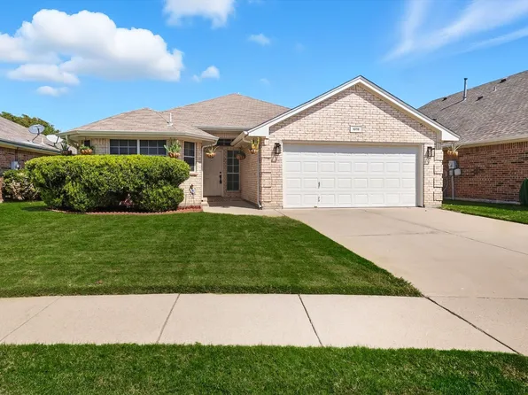 1016 Sagewood Ln, Saginaw, TX 76131