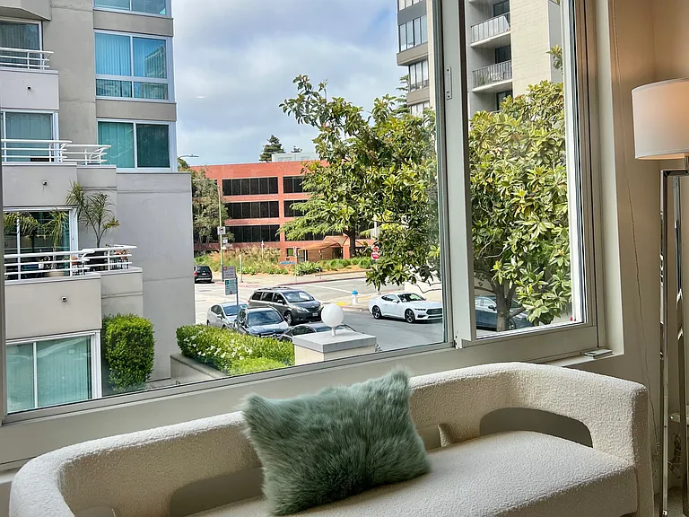 220 Lombard St #116 — Photo 13
