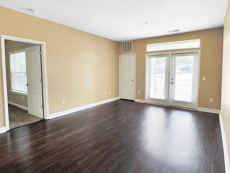 Mountain Ranch Apartments — Photo 20