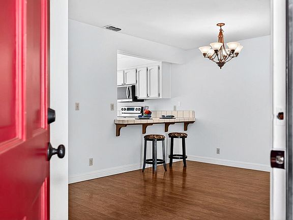 5th image of 2268 Windward Ln