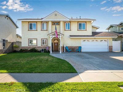 10211 Aqueduct Dr, Cypress, CA, 90630
