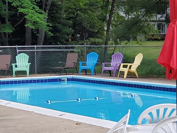 Heated Seasonal Pool