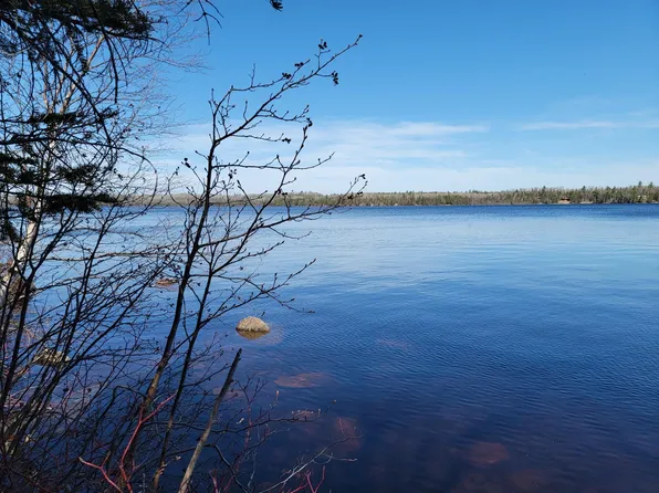 X4 S Shore Dr, Grand Marais, MN 55604