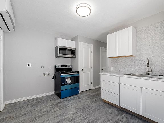 5th image of 5508 Lovell Ave