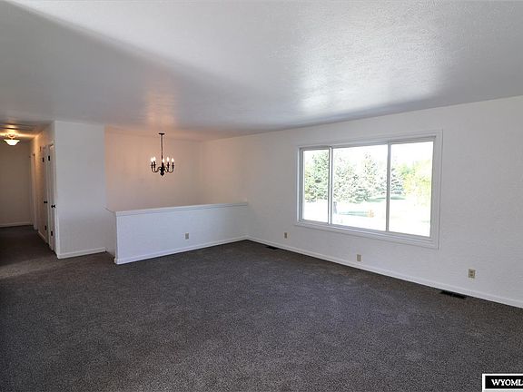 3rd image of 1840 E Teton Blvd